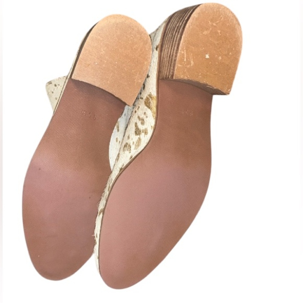 Coconuts by Matisse White and Gold Booties - Picture 4 of 5